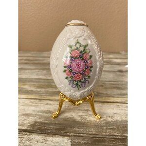 Lenox China Treasures Porcelain Egg 1996 Rose Bouquet Design • Ivory Fine China